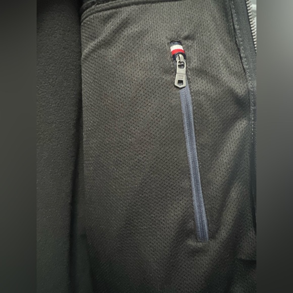 Tommy Hilfiger EUC Men’s Lightweight Soft-shell Classic Gray Jacket Full Zip - Picture 5 of 9